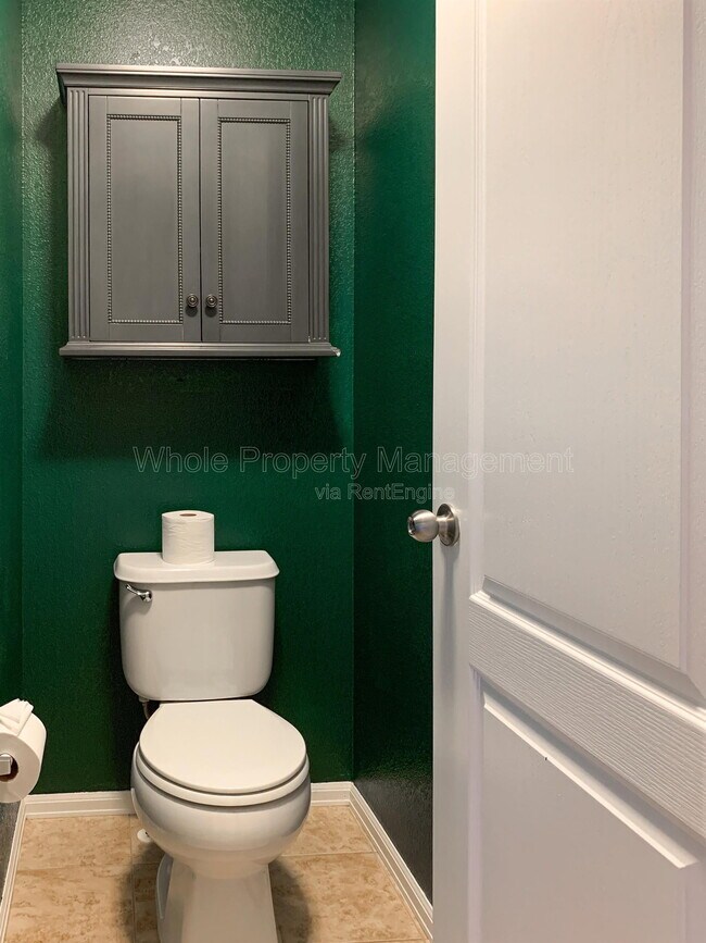 Building Photo - 15450 Carob Cir