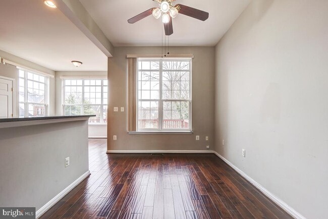 Building Photo - 6160 Cinnamon Ct