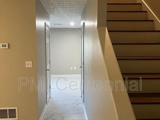 Building Photo - 3543 N Hopkins Ct