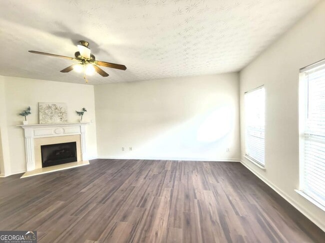 Building Photo - 619 Kenridge Way