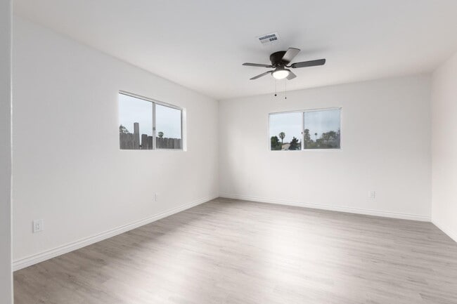 Building Photo - 4810 Iroquois Ave