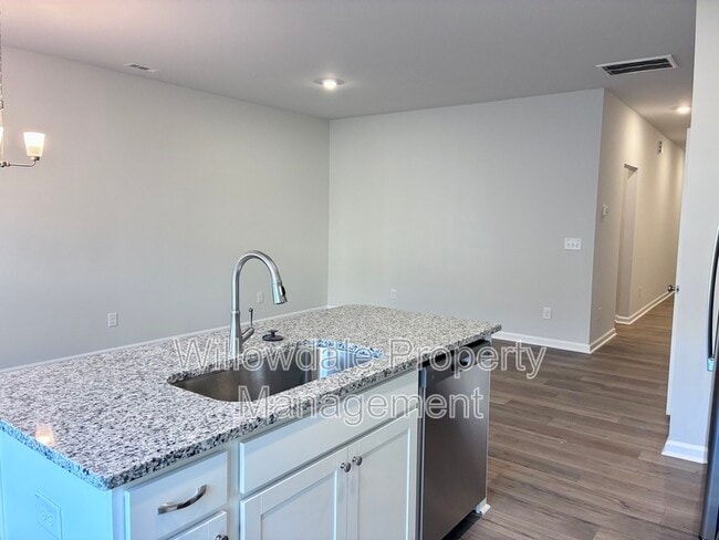 Building Photo - 211 Central Townes Wy