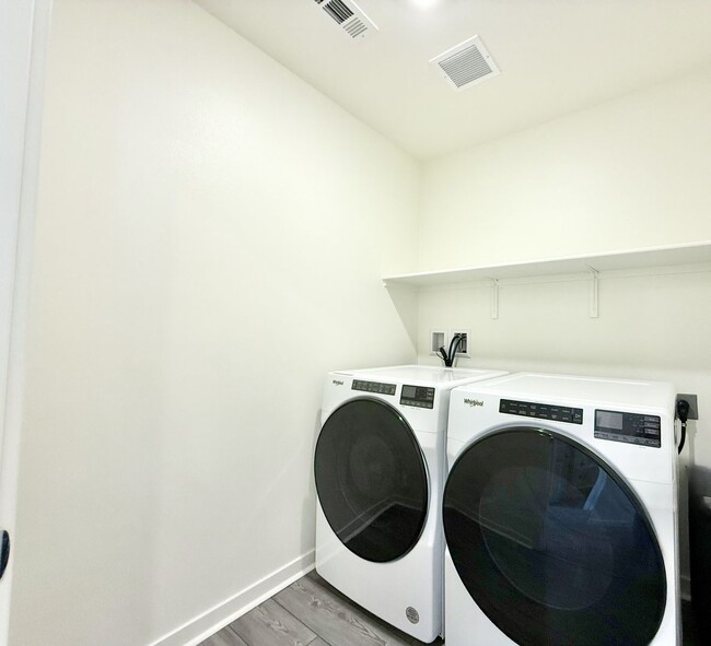 Building Photo - AVAILABLE NOW!! GORGEOUS NEW CONSTRUCTION! Two Story 4 Bedroom 2.5 Bathroom Home in Indio! ***MOV...