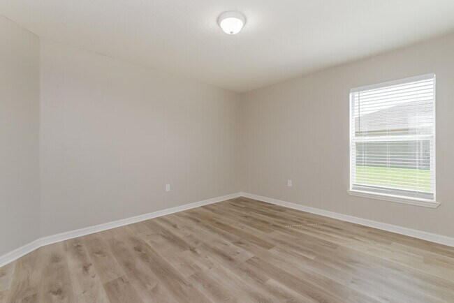 Building Photo - 6643 Wirevine Dr