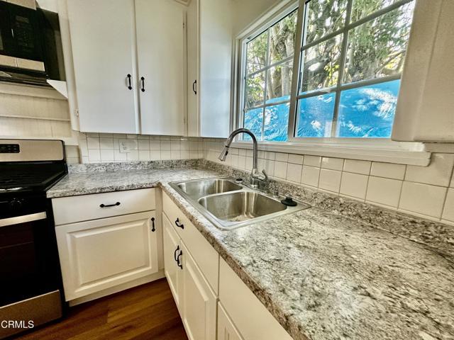 Building Photo - 3171 E Los Angeles Ave