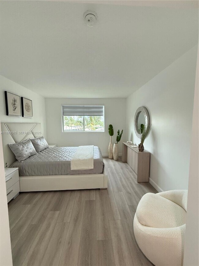 Building Photo - 201 Golden Isles Dr