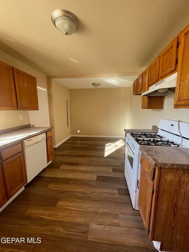 Building Photo - 5016 Wilmoth Ct