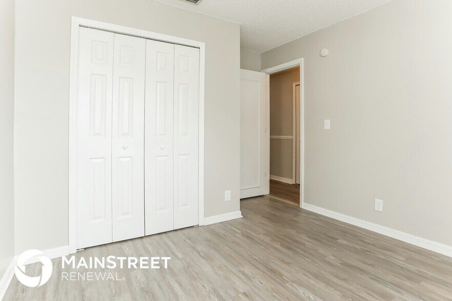 Building Photo - 2663 Kimberly Forest Dr E