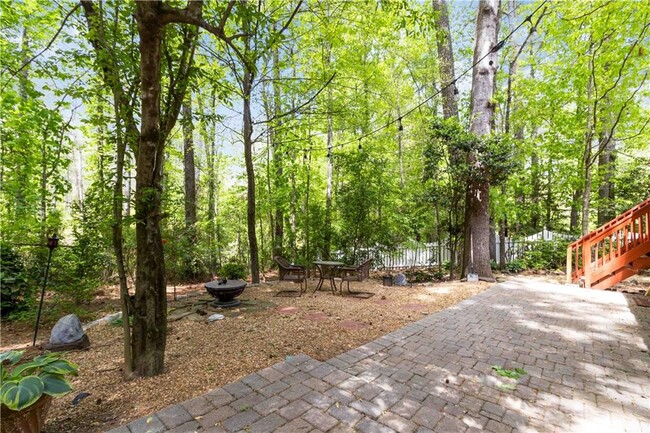 Building Photo - 2755 Runnelwood Ln