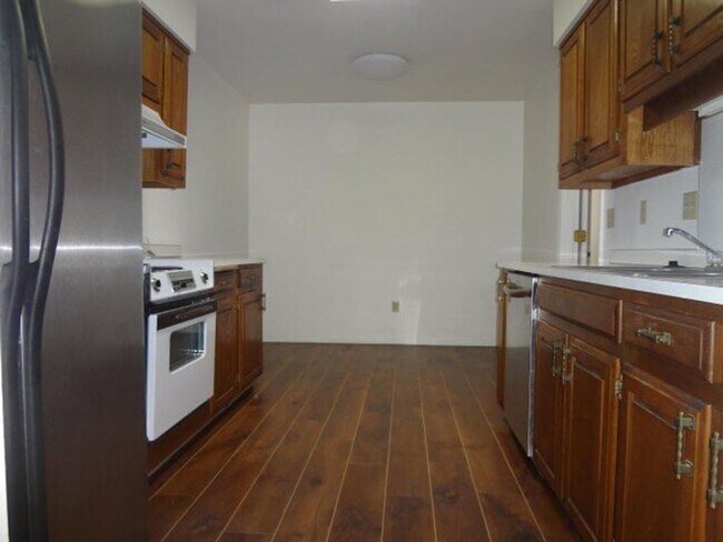 Building Photo - NE 2/BA 2/BA 2/CG