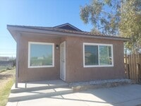 Building Photo - Please Contact Vaughn Realty to set up an ...