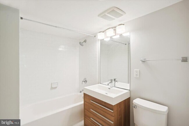 Building Photo - 8206 Stone Trail Dr