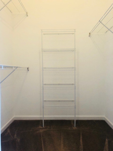 Building Photo - 910 Craighead Forest Rd