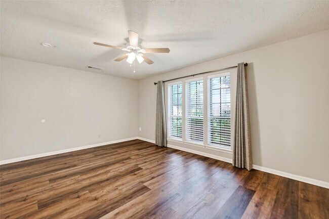 Building Photo - 18111 Shireoak Dr