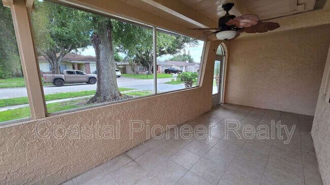 Building Photo - 4817 Cypress Tree Dr