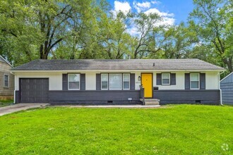 Building Photo - Spacious 4 bed home in Raytown!