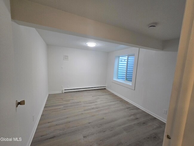 Building Photo - 79 Middle Rd