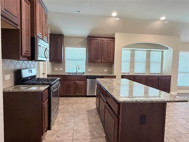 Building Photo - 704 Lighthouse Ln