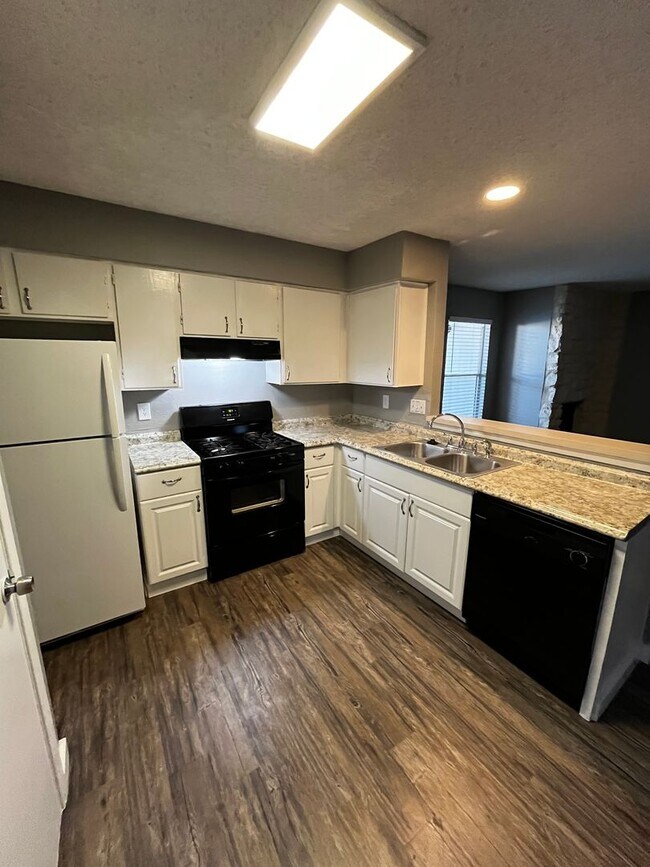 Building Photo - 2306 Cedrick Cove