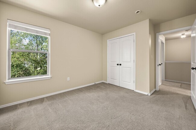 Building Photo - Nice 3 Bedroom Duplex Located in New Braunfels, Texas!