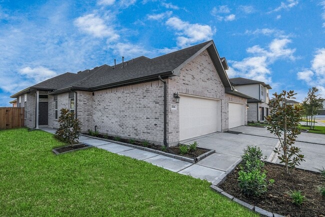 Building Photo - Welcome to the Elm — Single-Level Charm, Modern Style.