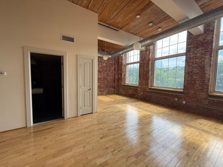 Interior Photo - Greystone Lofts