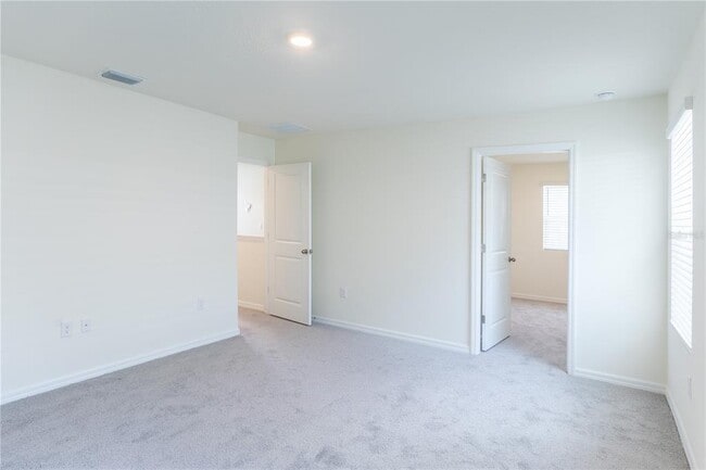 Building Photo - 4807 SW 51st Dr
