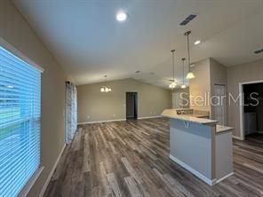 Building Photo - 226 Oak Cir