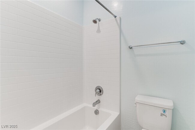 Building Photo - 12333 Silvana St