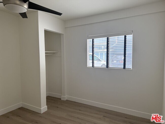Building Photo - 230 1/2 N Bonnie Brae St-230