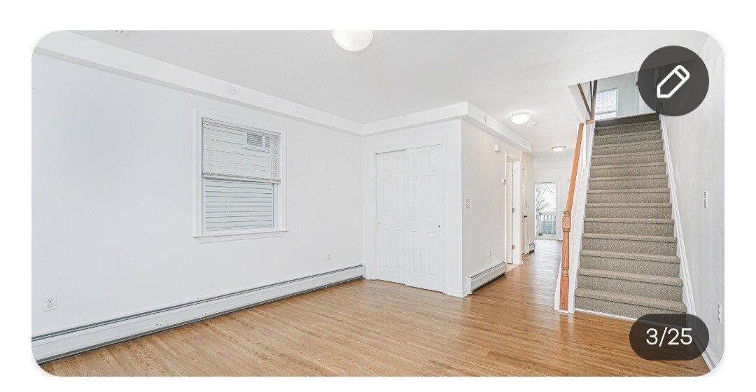 Building Photo - 107 Baden Pl