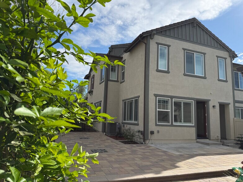Building Photo - 6562 Eucalyptus Ave