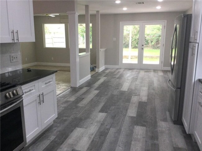 Building Photo - 11201 Amethyst Trail