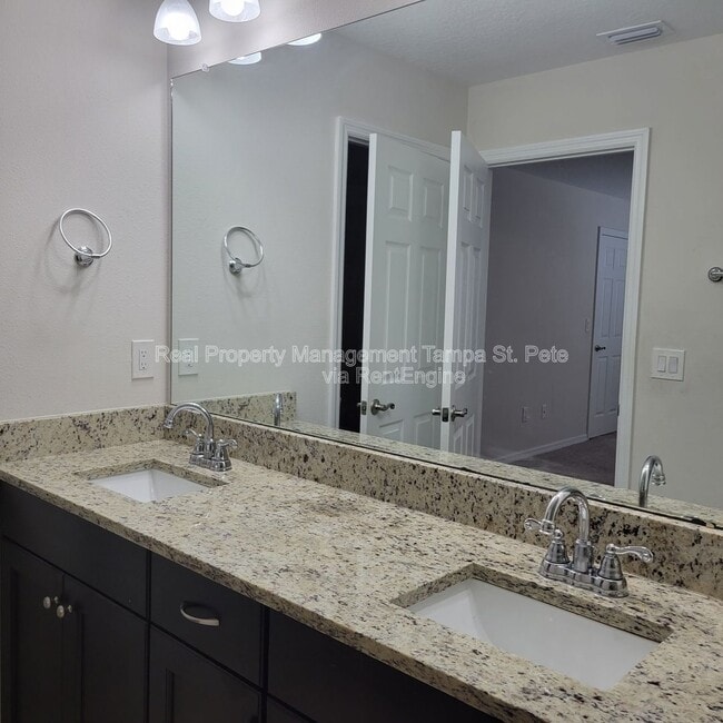 Building Photo - 6409 Tillandsia Pl