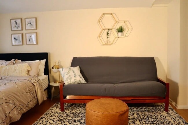 Building Photo - 1600/1602 Jackson