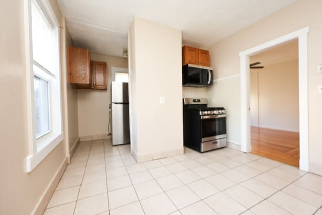 Building Photo - 310 Talbot Ave