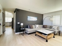 Living Room - 6620-6624 La Jolla Blvd