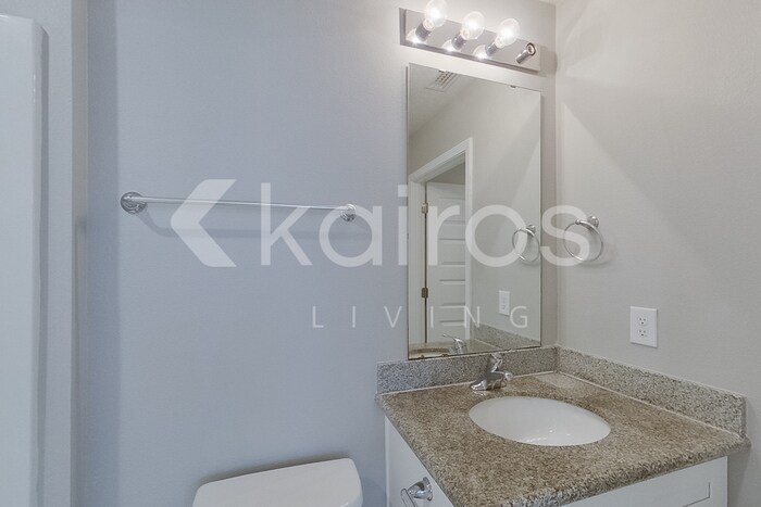 Building Photo - 121 Metalmark Dr