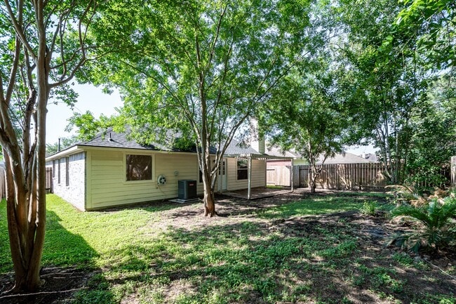 Building Photo - 4523 Bridgevillage Dr