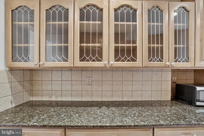 Building Photo - 4201 Cathedral Ave NW