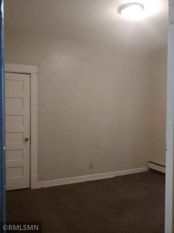 Building Photo - 619 N Mendota St