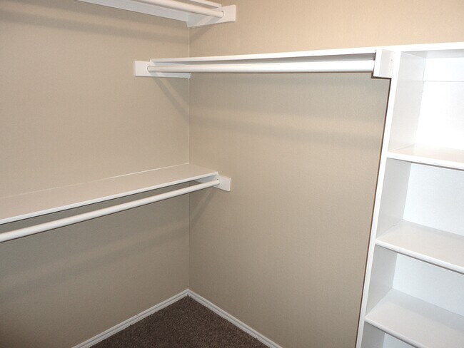 Building Photo - 6421 Jennie Ln