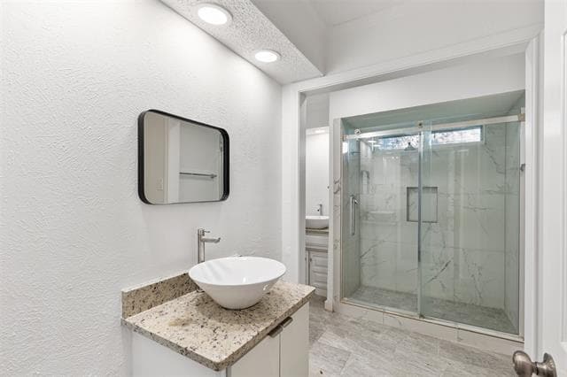 Building Photo - 3005 Club Hill Dr