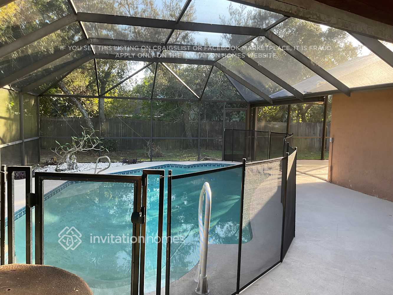 Building Photo - 4765 Miramar St