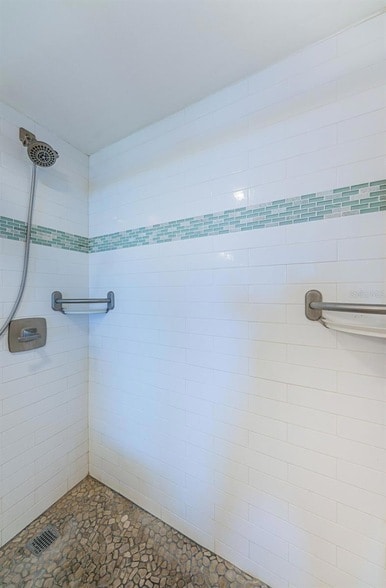 Building Photo - 6104 Palma Del Mar Blvd S