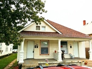 Building Photo - 1444 S Richland St