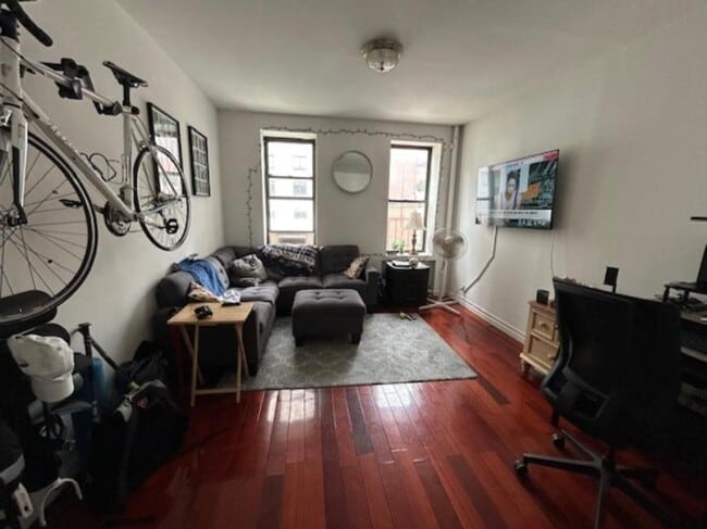 Primary Photo - 1 bedroom in NEW YORK NY 10128