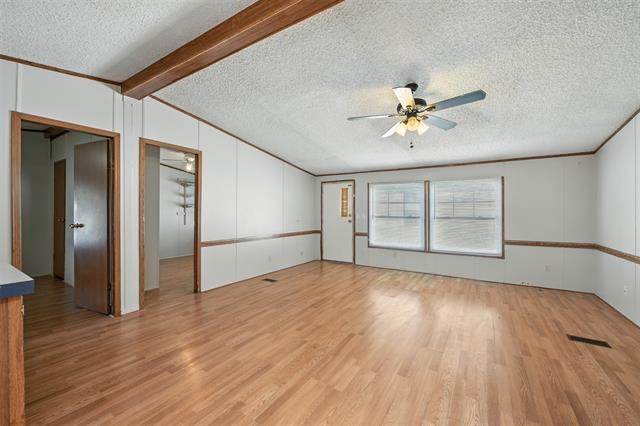 Building Photo - 431 Country Living Dr