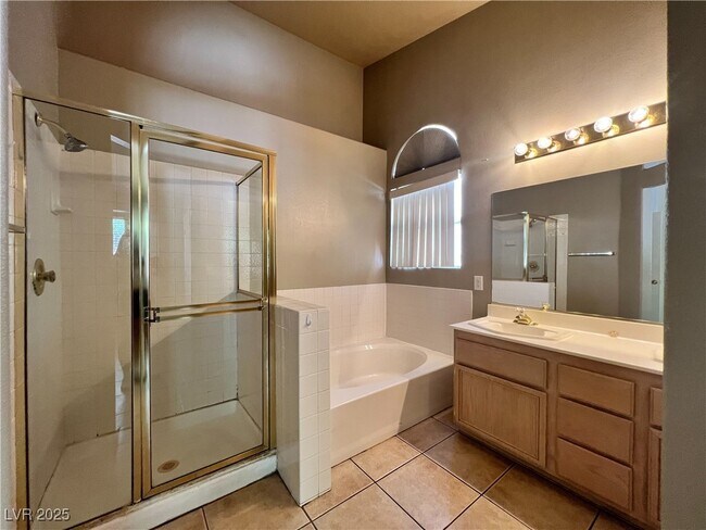 Building Photo - 9824 Double Rock Dr