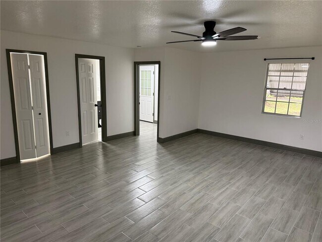 Building Photo - 1800 Demastus Ln